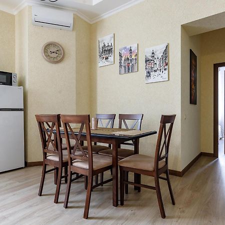 Historic Apartment Sofia In The Old Town Lviv Eksteriør billede