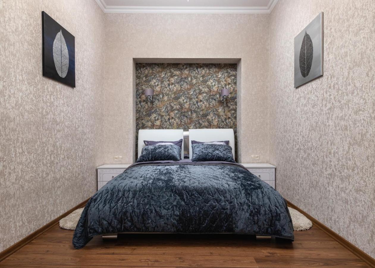 Historic Apartment Sofia In The Old Town Lviv Eksteriør billede