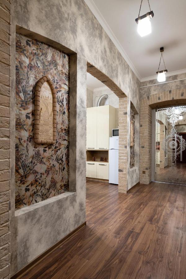 Historic Apartment Sofia In The Old Town Lviv Eksteriør billede
