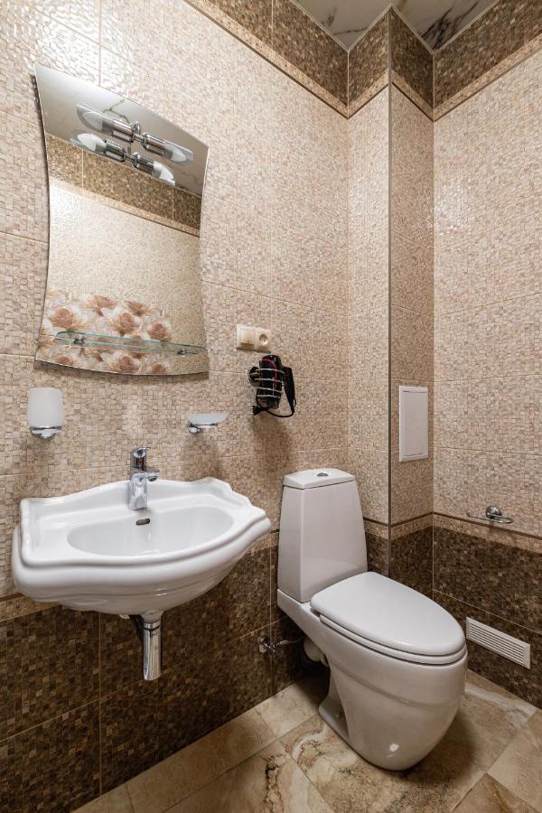 Historic Apartment Sofia In The Old Town Lviv Eksteriør billede